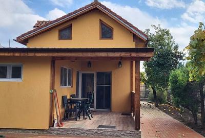Casă cu 3 camere cu Teren 1100 Mp în Central