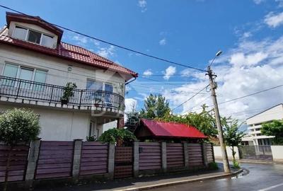 Casă cu 7 camere cu Teren 400 Mp în Central - 3
