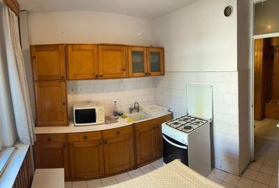 Apartament cu 3 camere decomandat în Decebal - 2