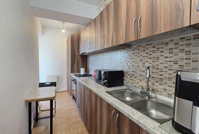 Apartament cu 3 camere semidecomandat în Vest