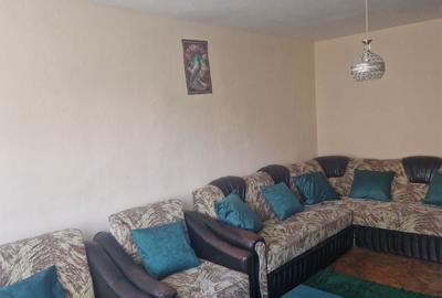 Apartament cu 3 camere decomandat în Exterior Vest