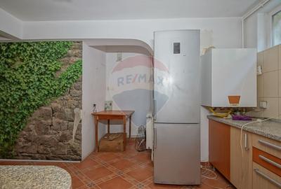 Casă cu 4 camere cu Teren 108 Mp în Schei - 34