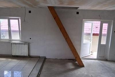 Casă cu 5 camere cu Teren 400 Mp în Bucium - 8