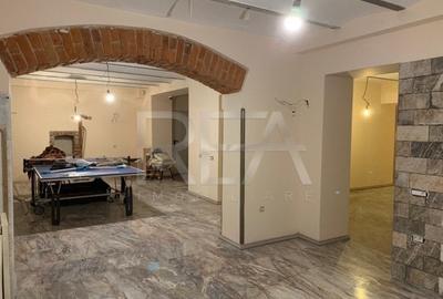 Casă individuală cu 27 camere cu Canalizare în Central - 18