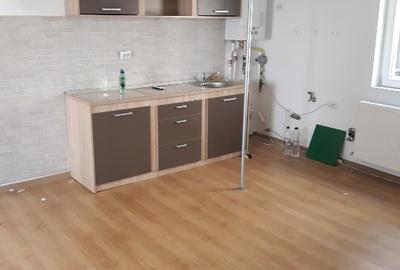 Apartament cu 2 camere semidecomandat în Calea Victoriei