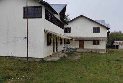 Casă cu 4 camere cu Teren 11250 Mp în Ștubeiu - 8