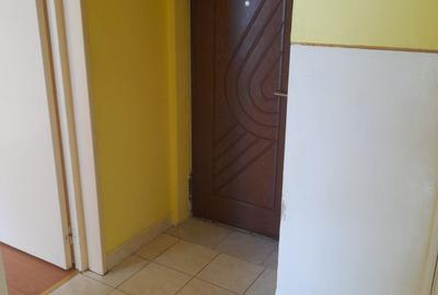 Apartament cu 3 camere semidecomandat în Rădăuți - 2