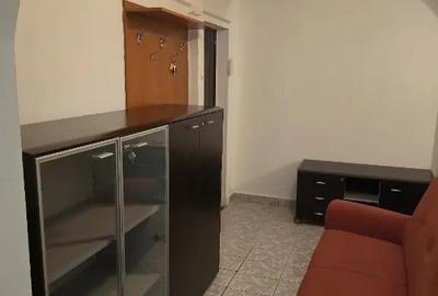 Garsonieră decomandată în Basarab