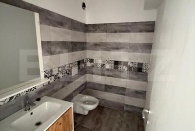 Apartament cu 3 camere în Craiovița Nouă