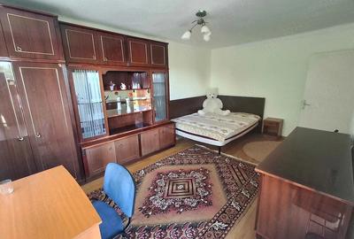 Apartament cu 2 camere decomandat în Gruia