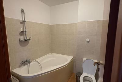 Apartament cu 2 camere decomandat în Pajura