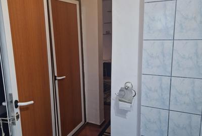 Apartament cu 3 camere semidecomandat în Orizont - 1