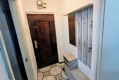 Apartament cu 2 camere semidecomandat în Ferentari