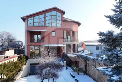 Casă cu 7 camere cu Piscina în Ferentari