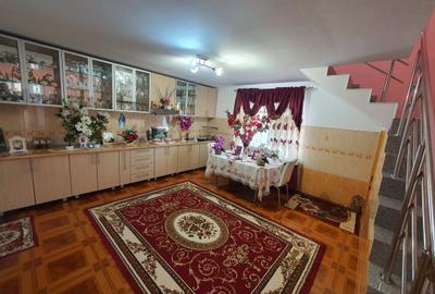Casă individuală cu 4 camere cu Garaj în Teliu - 3