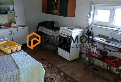 Casă cu 4 camere decomandat în Scurtești - 4