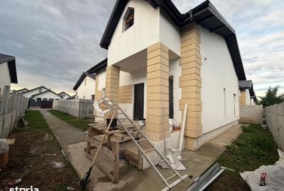 Casă cu 3 camere cu Teren 300 Mp în Central