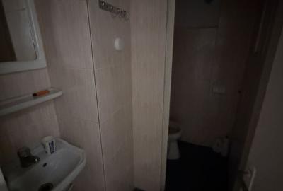 Spațiu comercial, de 60 mp, în Central - 3