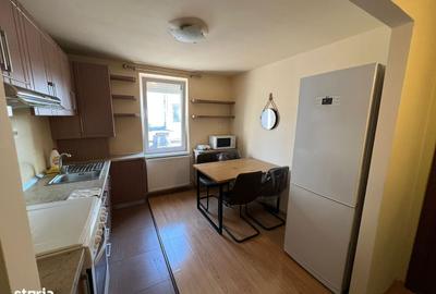 Apartament cu 3 camere decomandat în 7 Noiembrie - 7