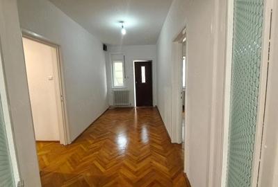 Apartament cu 3 camere decomandat în Iosefin