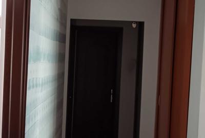 Apartament cu 4 camere decomandat în Exterior Vest
