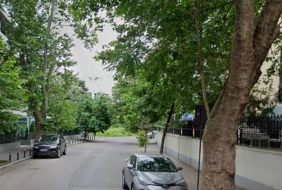 Apartament cu 4 camere în Capitale - 1
