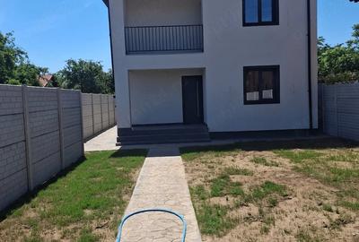 Casă cu Teren 461 Mp în Domnești - 8