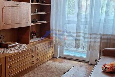 Apartament cu 3 camere în Cetate - 1