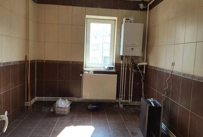 Apartament cu 3 camere nedecomandat în Faleză