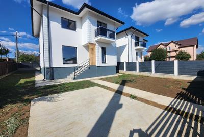 Casă individuală cu 4 camere cu Canalizare în Valea Adâncă