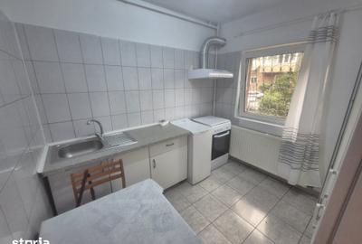 Garsonieră decomandată în 13 Septembrie - 1