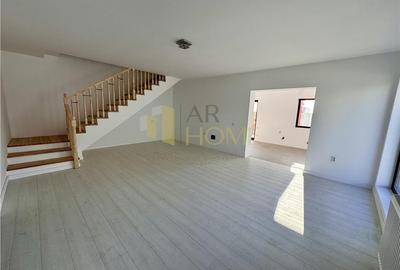 Duplex cu 4 camere cu Canalizare în Strejnicu - 2