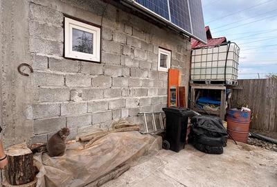 Casă cu 3 camere cu Teren 280 Mp în Central
