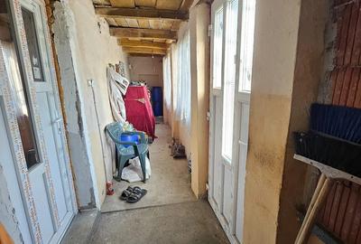 Casă cu Teren 1405 Mp în Sâmbăteni - 1