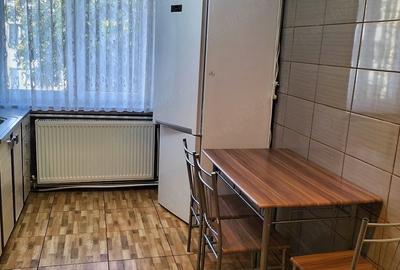 Apartament cu 2 camere decomandat în Precista