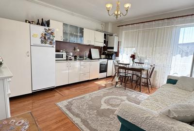 Apartament cu 3 camere semidecomandat, mobilat în Baciu