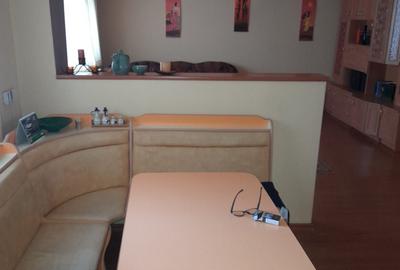 Apartament cu 2 camere decomandat în Traian