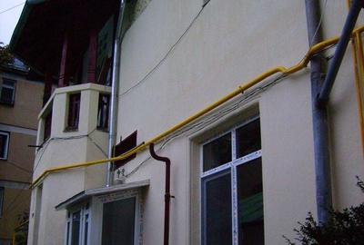 Casă individuală cu 2 camere cu Canalizare în Dorobanți - 1