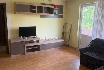 Apartament cu 4 camere decomandat în Nufărul - 6