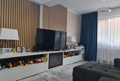 Apartament cu 2 camere decomandat, mobilat în Tractorul