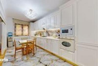 Apartament cu 4 camere în Colentina