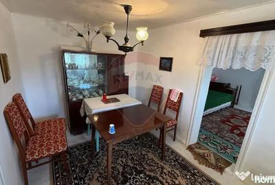 Casă cu 5 camere cu Teren 1700 Mp în Hângulești