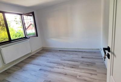 Apartament cu 2 camere decomandat în Micro 5 - 5