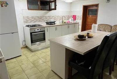 Casă cu 3 camere cu Teren 100 Mp în Brașovul Vechi