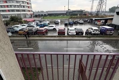 Apartament cu 3 camere decomandat în Florești