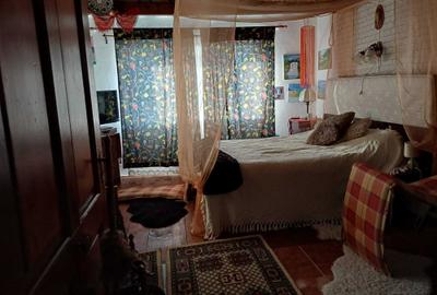 Casă cu 2 camere în Dos