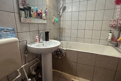 Apartament cu 2 camere semidecomandat în Republicii