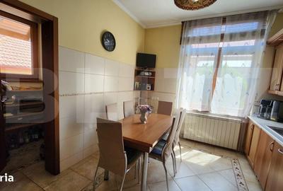 Casă cu 3 camere în Central