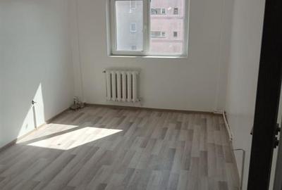 Apartament cu 2 camere decomandat în Mircea cel Bătrân