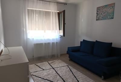 Apartament cu 3 camere semidecomandat în Dobroești